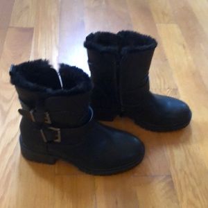 Torrid 8 motorcycle faux fur lined boots. Perfect!